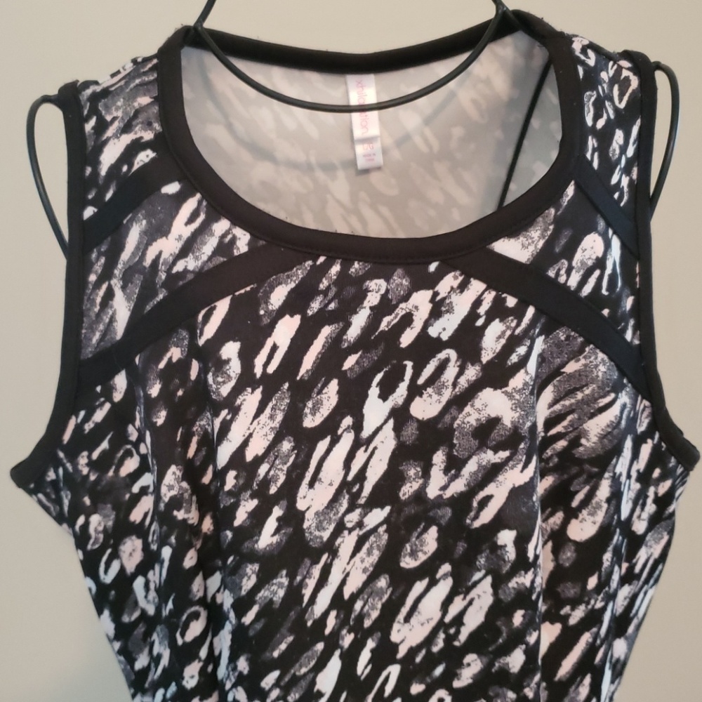 Spotted blouse - Picture 3 of 3